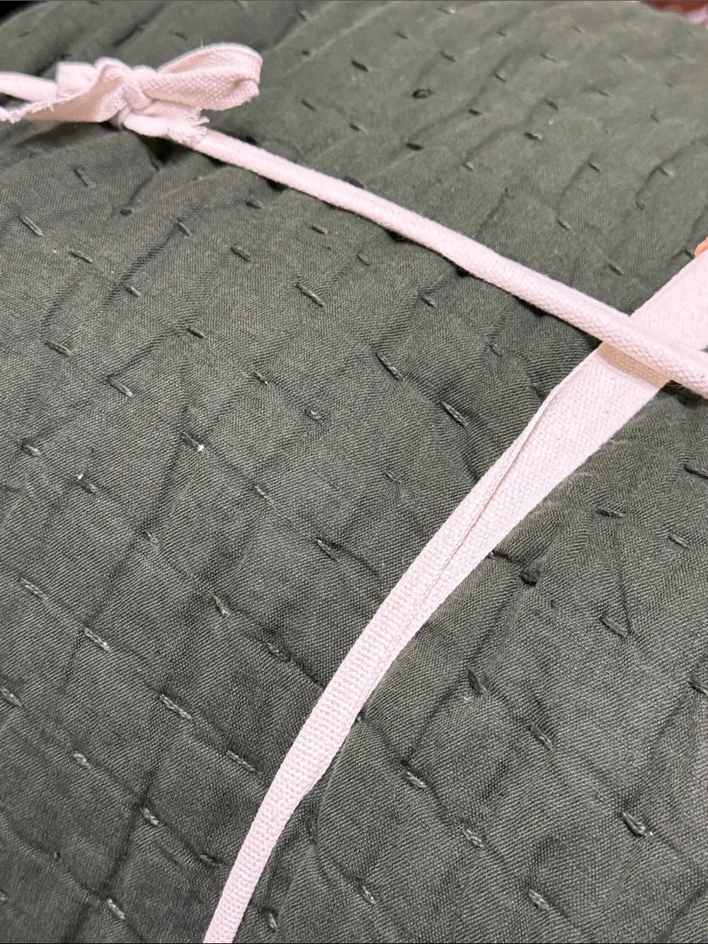King/Cal King Linen and Organic Cotton Stitch Quilt in Pine  Green - Retail $170